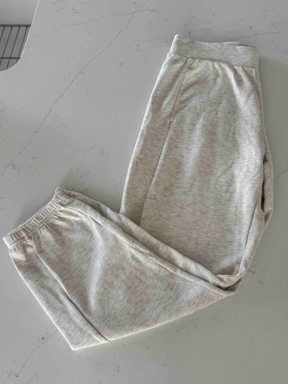 Lou and Grey Subasoft Heather cream Joggers Sz M